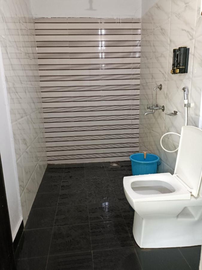 האמפי Lotus Riya Home Stay מראה חיצוני תמונה
