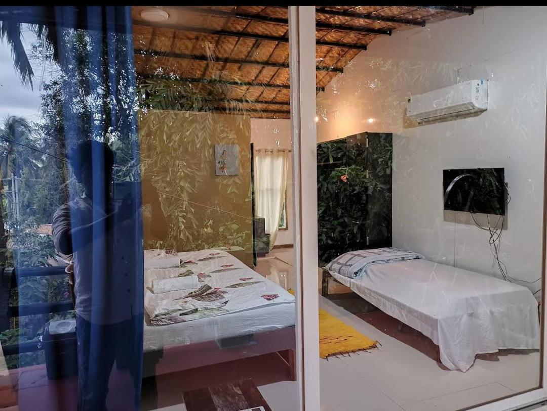 האמפי Lotus Riya Home Stay חדר תמונה